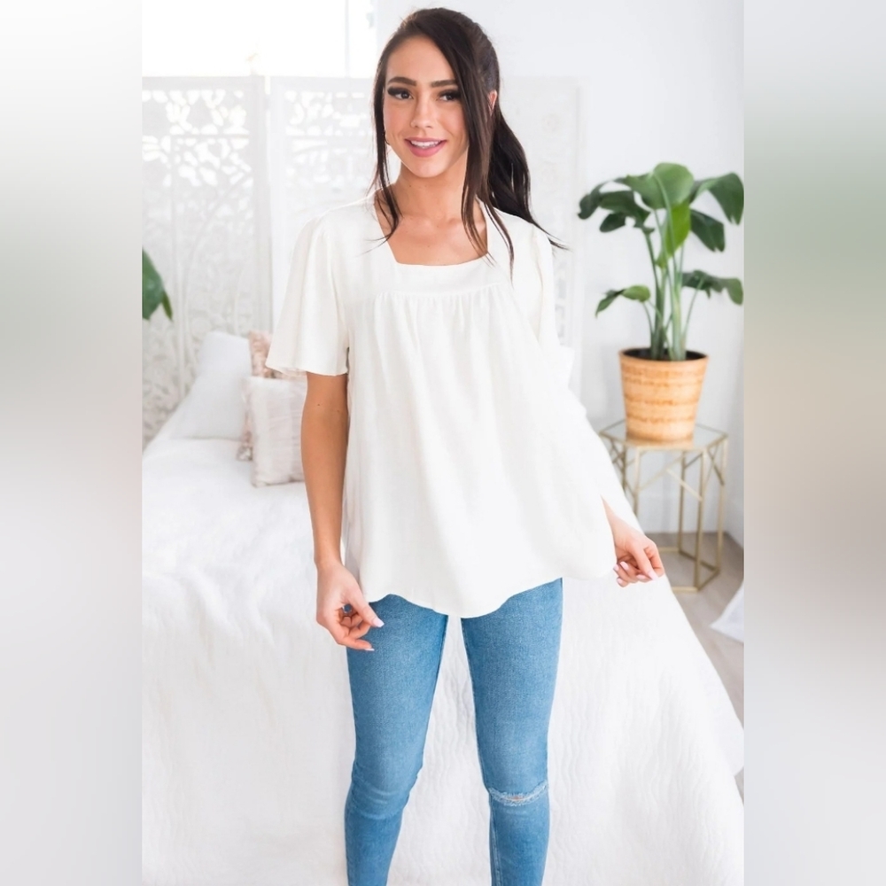 Orange Creek Los Angeles Cream Top size M